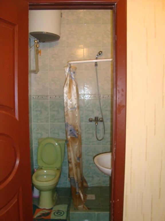 Chon-Sary-Oy Guest House At Do Altyn - Kum الغرفة الصورة
