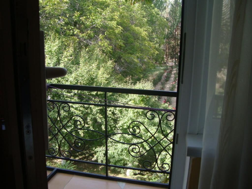 Chon-Sary-Oy Guest House At Do Altyn - Kum المظهر الخارجي الصورة