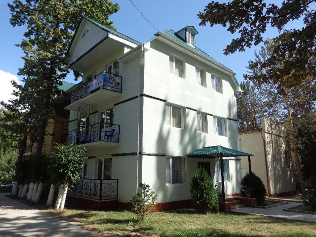 Chon-Sary-Oy Guest House At Do Altyn - Kum المظهر الخارجي الصورة