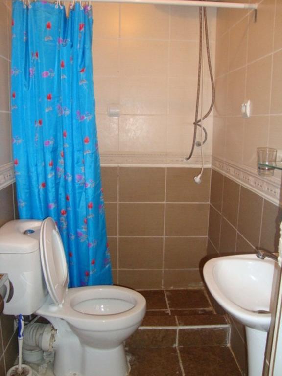 Chon-Sary-Oy Guest House At Do Altyn - Kum المظهر الخارجي الصورة